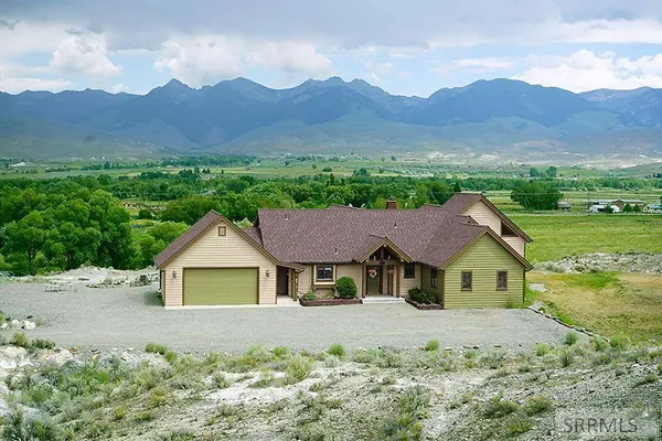 28 Lost Valley Road, Salmon, ID 83467
