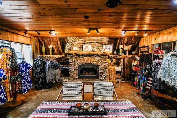 1826 N Hwy 93, North Fork, ID 83466