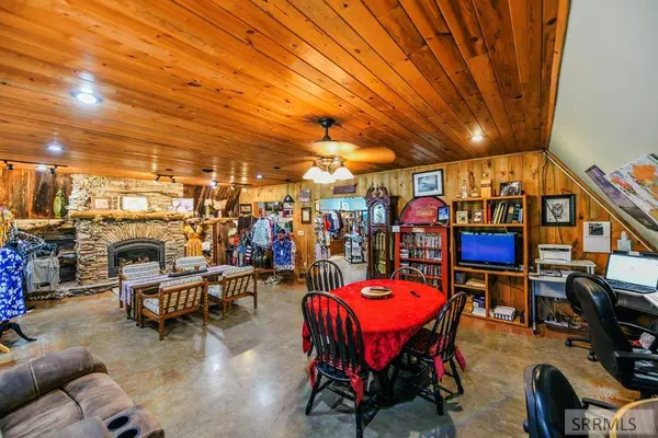 1826 N Hwy 93, North Fork, ID 83466