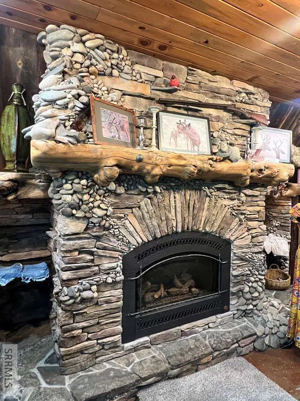 1826 N Hwy 93, North Fork, ID 83466