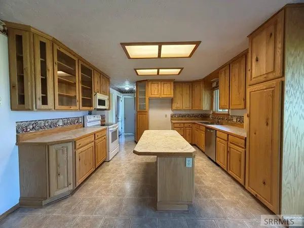 32 Haynes Creek Road, Salmon, ID 83467