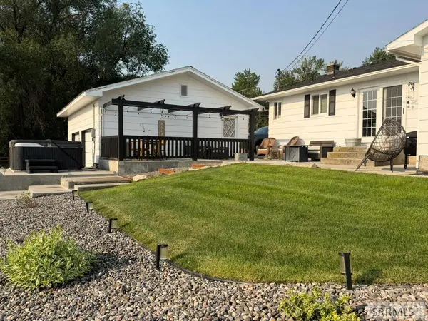 403 9th Street, Salmon, ID 83467