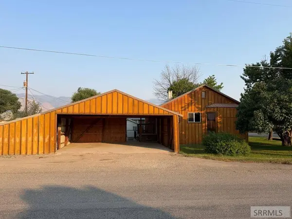 116 N Warpath Street, Salmon, ID 83467