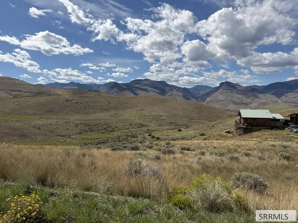 33 Sunflower Road, Salmon, ID 83467