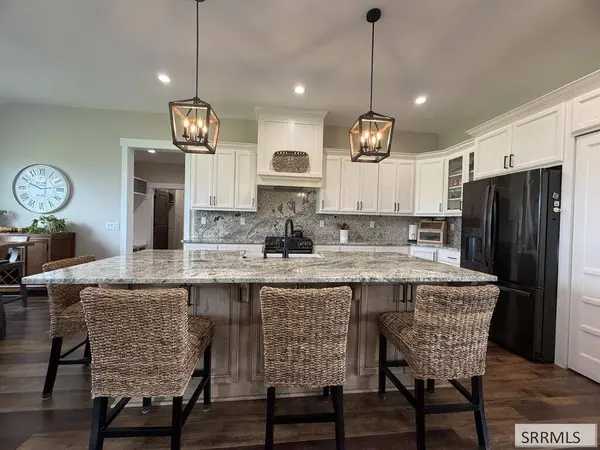 25 Northern Lights Road, Salmon, ID 83467