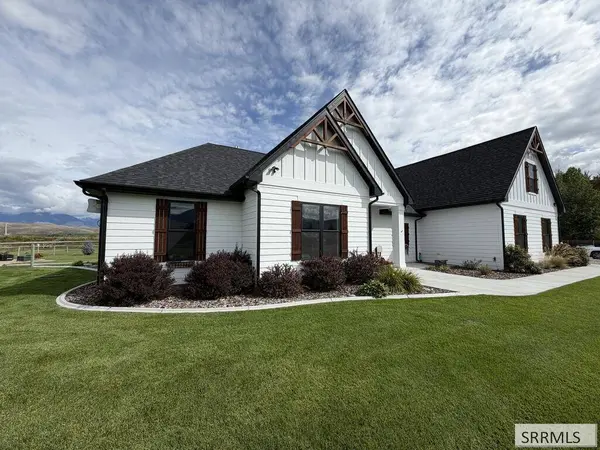 25 Northern Lights Road, Salmon, ID 83467