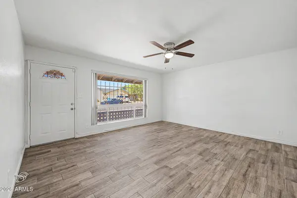 2527 W LARKSPUR Drive, Phoenix, AZ 85029