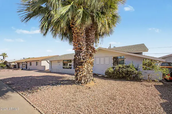2527 W LARKSPUR Drive, Phoenix, AZ 85029