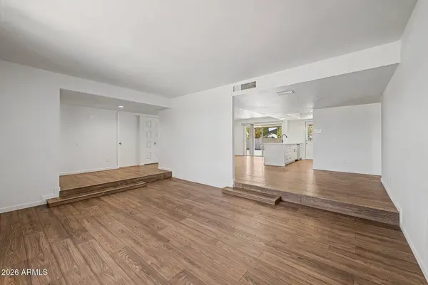 5513 W TIERRA BUENA Lane, Glendale, AZ 85306