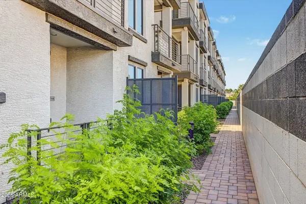 2090 S DORSEY Lane #1048
