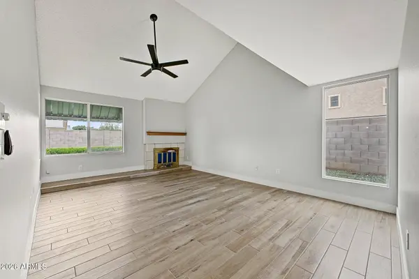 4401 W GELDING Drive, Glendale, AZ 85306