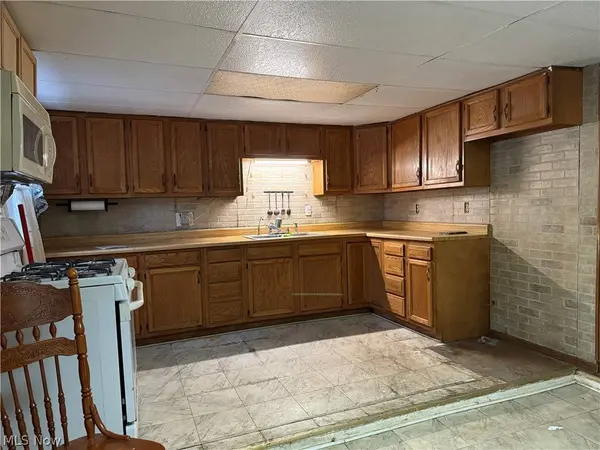 35 Center ST, Leetonia, OH 44431