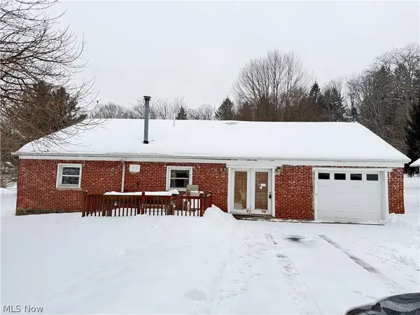 35 Center ST, Leetonia, OH 44431