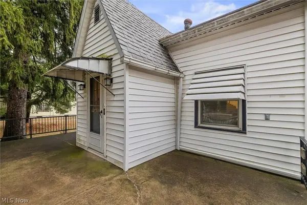 9687 South AVE, Poland, OH 44514