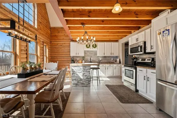 4911 Miller RD, Lowellville, OH 44436