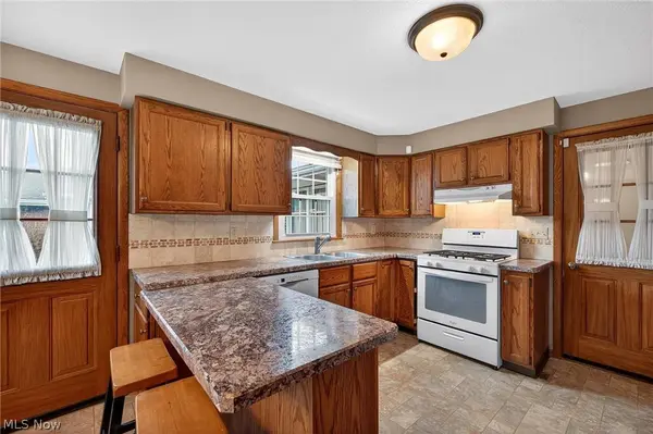 720 Springfield RD #D, Columbiana, OH 44408
