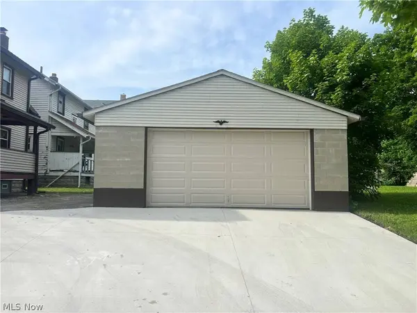 403 N Saint Clair ST, Girard, OH 44420