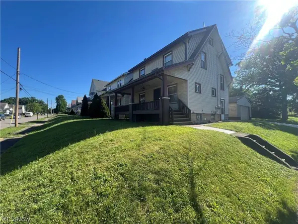 403 N Saint Clair ST, Girard, OH 44420