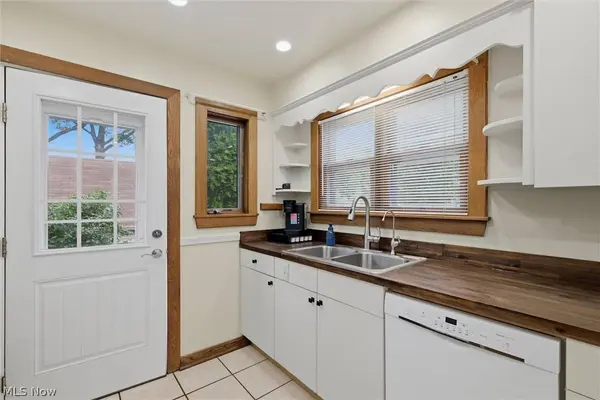135 N Middle ST, Columbiana, OH 44408