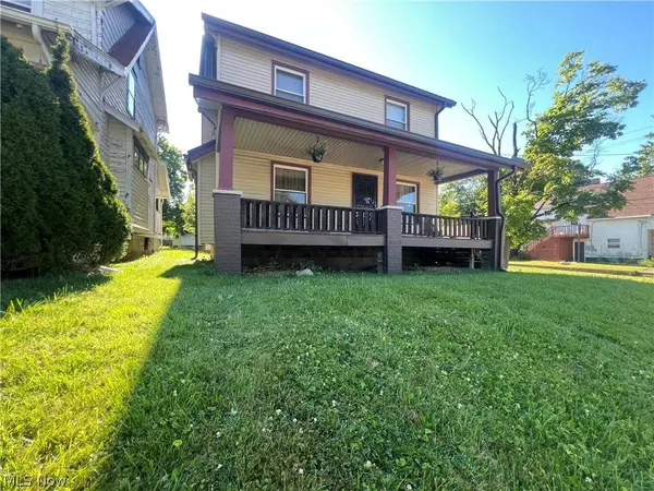 403 N Saint Clair ST, Girard, OH 44420