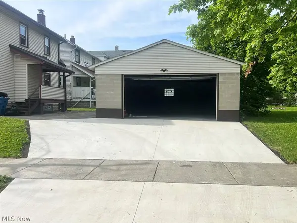 403 N Saint Clair ST, Girard, OH 44420