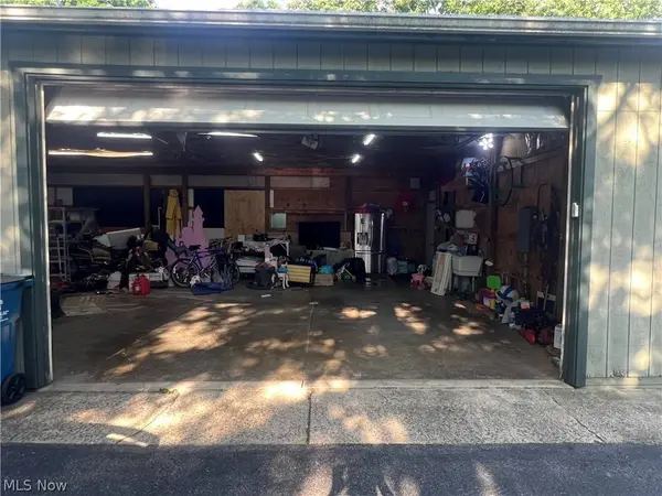 3884 Dobbins RD, Poland, OH 44514