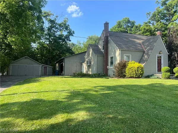 3884 Dobbins RD, Poland, OH 44514
