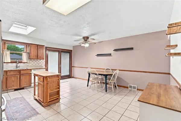 1613 Country Club AVE, Youngstown, OH 44514