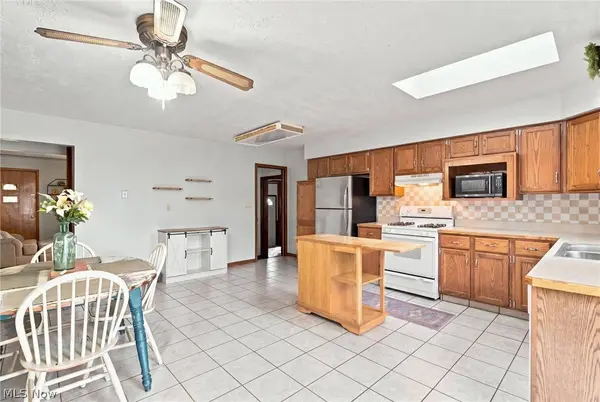 1613 Country Club AVE, Youngstown, OH 44514