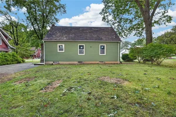 132 S Main ST, Austintown, OH 44515