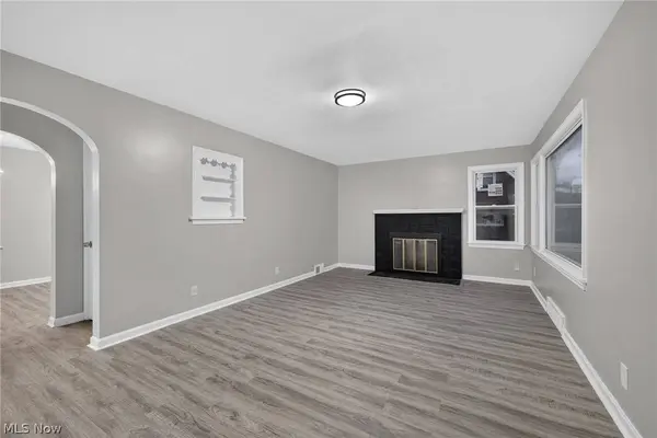 132 S Main ST, Austintown, OH 44515