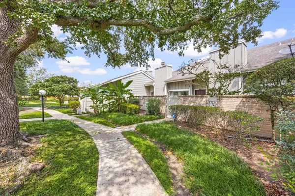 7092 Greenway Chase ST, Houston, TX 77072