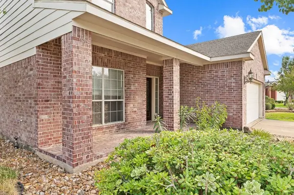 10003 Lynette Falls DR, Houston, TX 77095