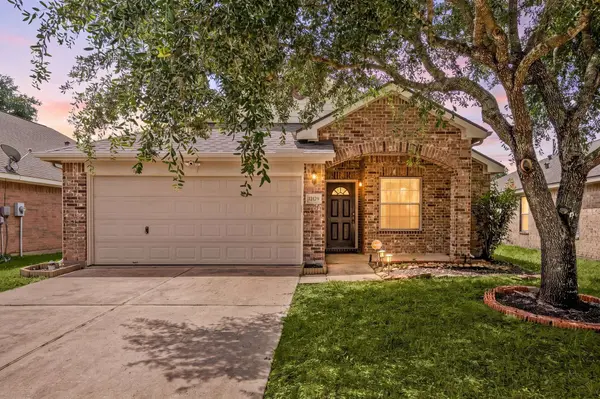 11138 Overland Trail DR, Richmond, TX 77406