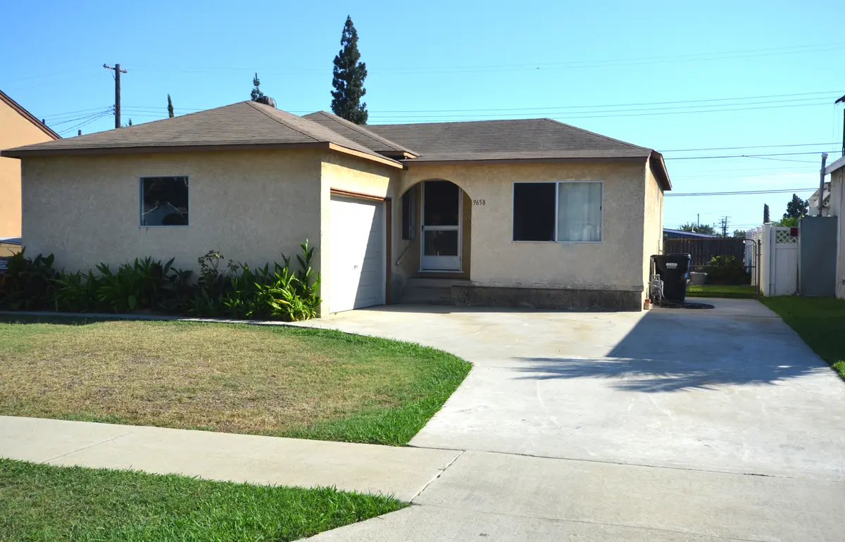 9658 Planter St, Pico Rivera, CA 90660-4743