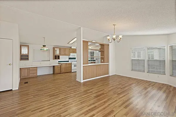 8545 Mission Gorge Rd #348, Santee, CA 92071