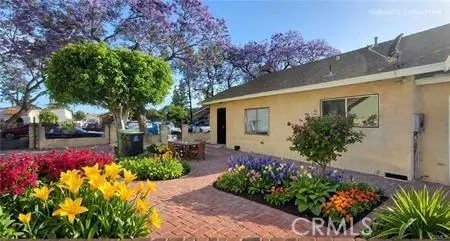 1003 W Myrtle ST, Santa Ana, CA 92703