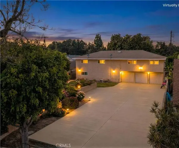1003 W Myrtle ST, Santa Ana, CA 92703