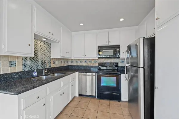 1187 E 3rd #202, Long Beach, CA 90802