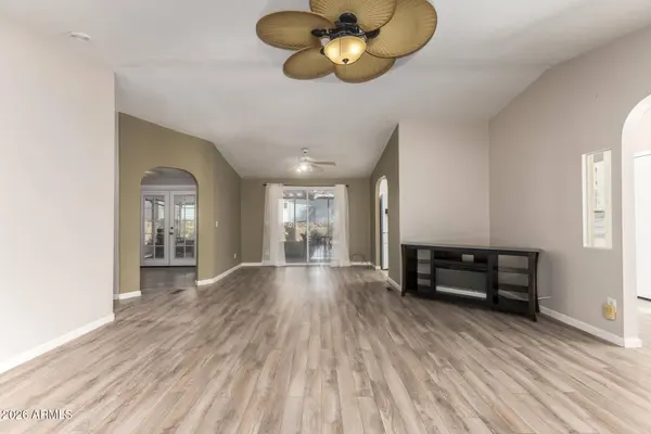 2400 E BASELINE Avenue #44, Apache Junction, AZ 85119