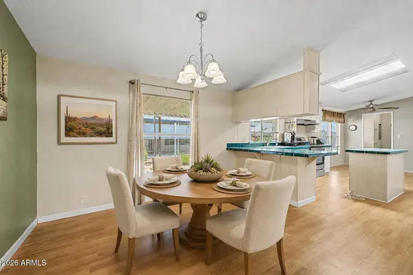 2400 E BASELINE Avenue #201, Apache Junction, AZ 85119