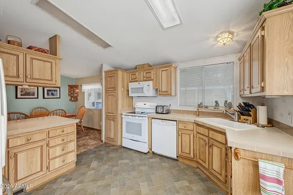 2400 E BASELINE Avenue #171, Apache Junction, AZ 85119