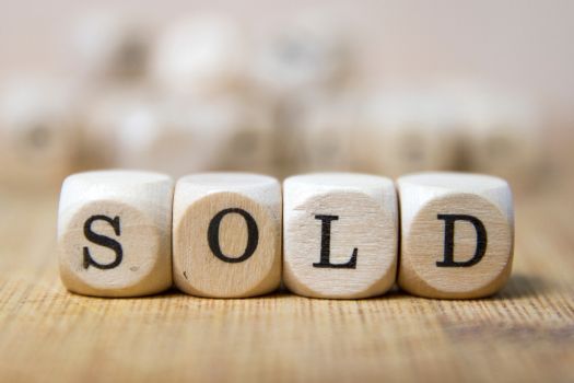 Should I Hire a Real Estate Agent to Sell My Home?