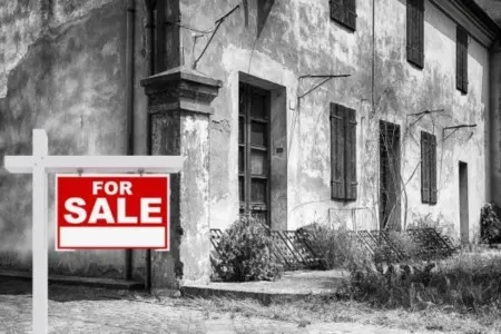 How to Evaluate an Older Home: Key Considerations Before Making a Purchase,Laura McMillan