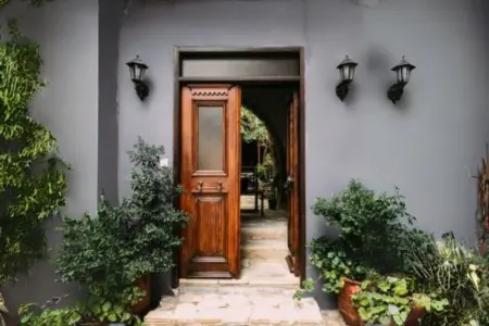 Preparing Your Home for a Successful Sale: The Front Door Test,Laura McMillan