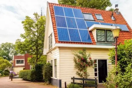 Unlocking the Value of Solar Panels: A Comprehensive Guide for Homeowners,Laura McMillan