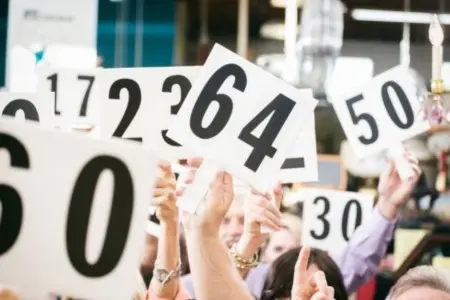 Understanding Multiple Offers in Real Estate: Navigating a Competitive Market,Laura McMillan