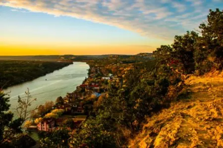 Ideal Austin Hiking Trails To Enjoy This Spring,Laura McMillan