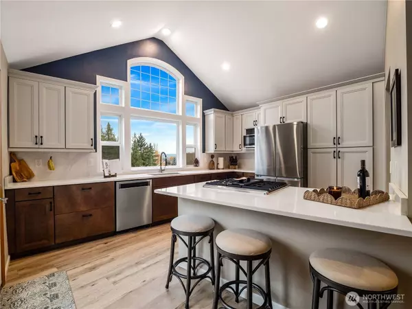 2702 17th AVE SE, Puyallup, WA 98372