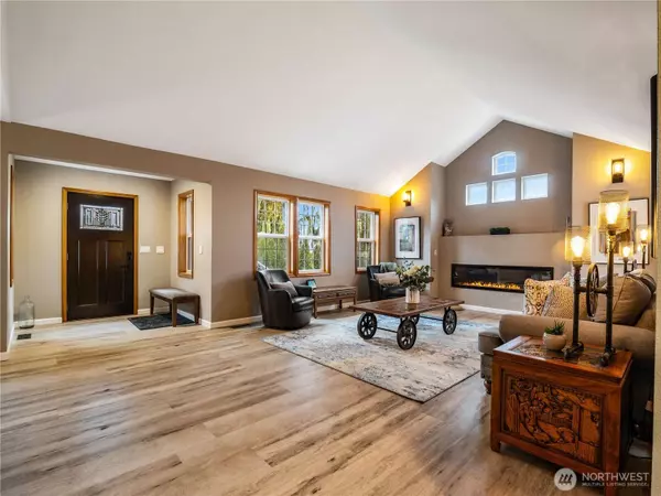 2702 17th AVE SE, Puyallup, WA 98372